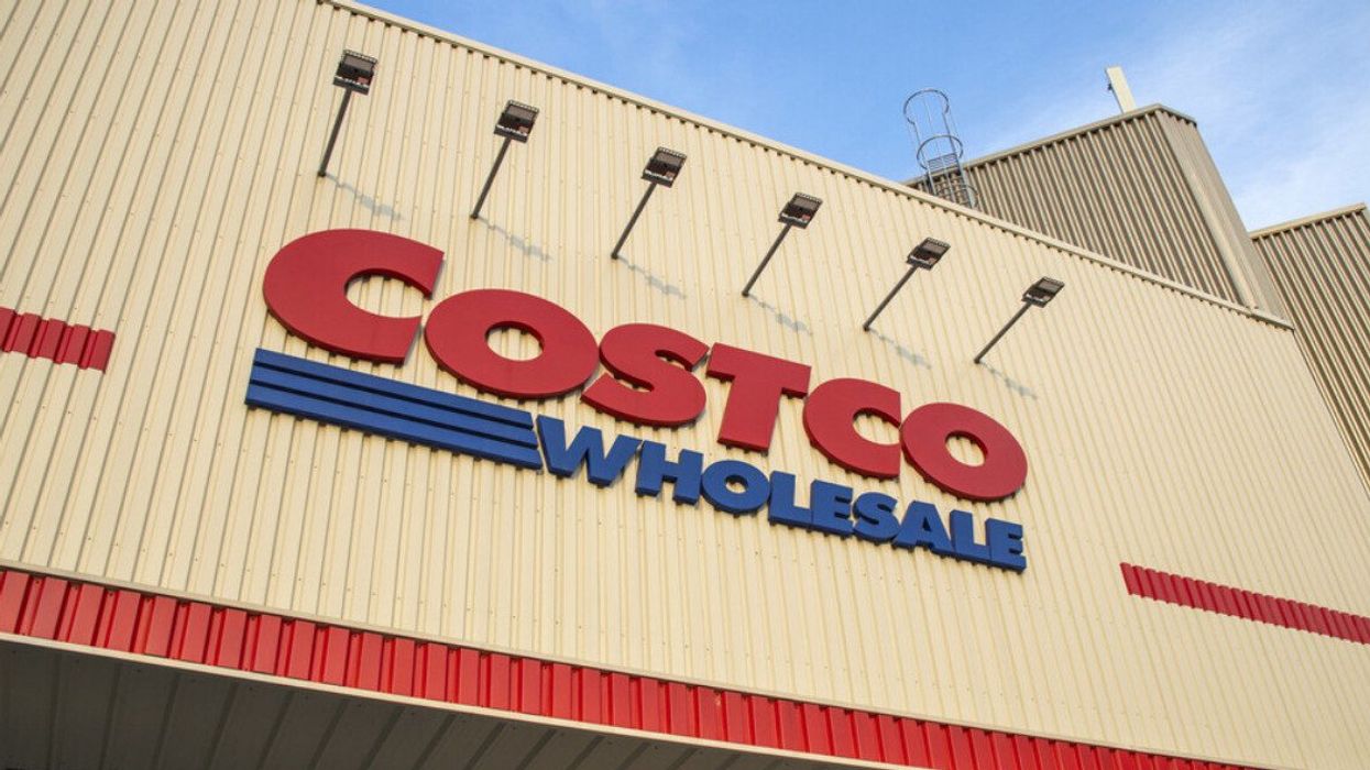 Façade d'un entrepôt Costco.