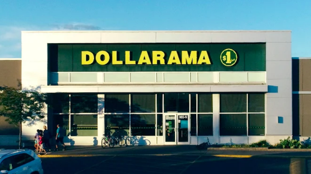 Façade d'un magasin Dollarama.