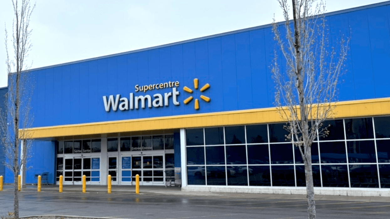 Façade d'un magasin Walmart au Canada.
