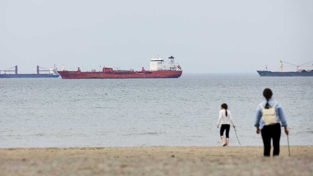 Fact File: Canada not blocking U.S. ships