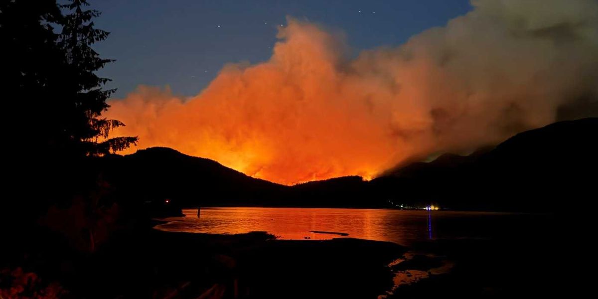 Federal officials set to give wildfire season update as blaze threatens B.C. town Federal officials set to give wildfire season update as blaze threatens B.C. town