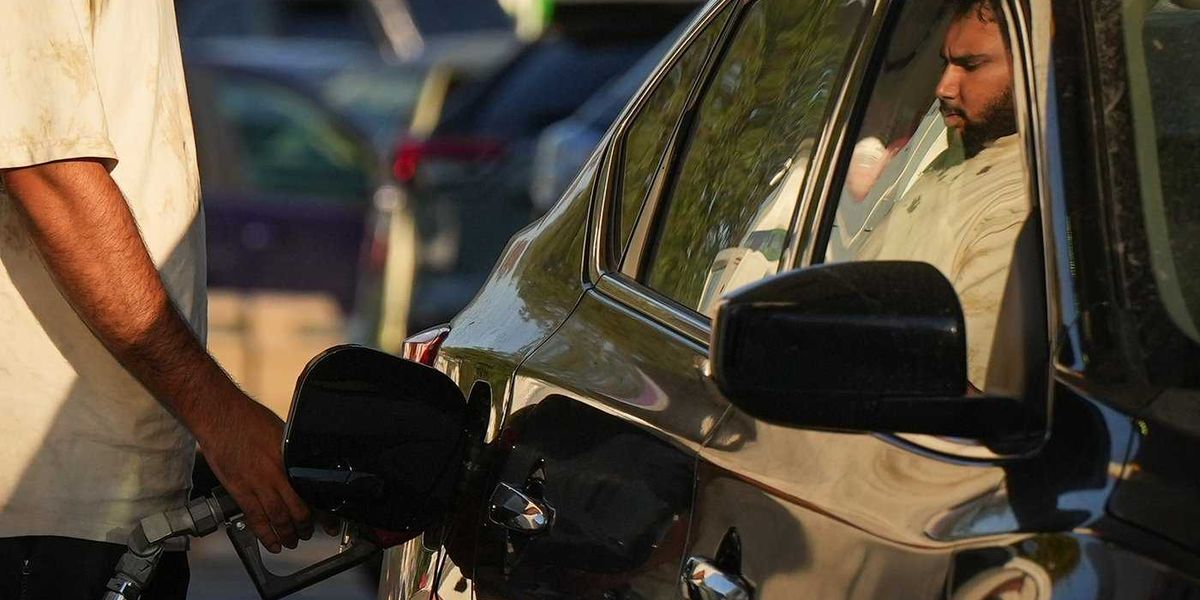 Federal pause on gasoline, diesel tax takes effect Federal pause on gasoline, diesel tax takes effect