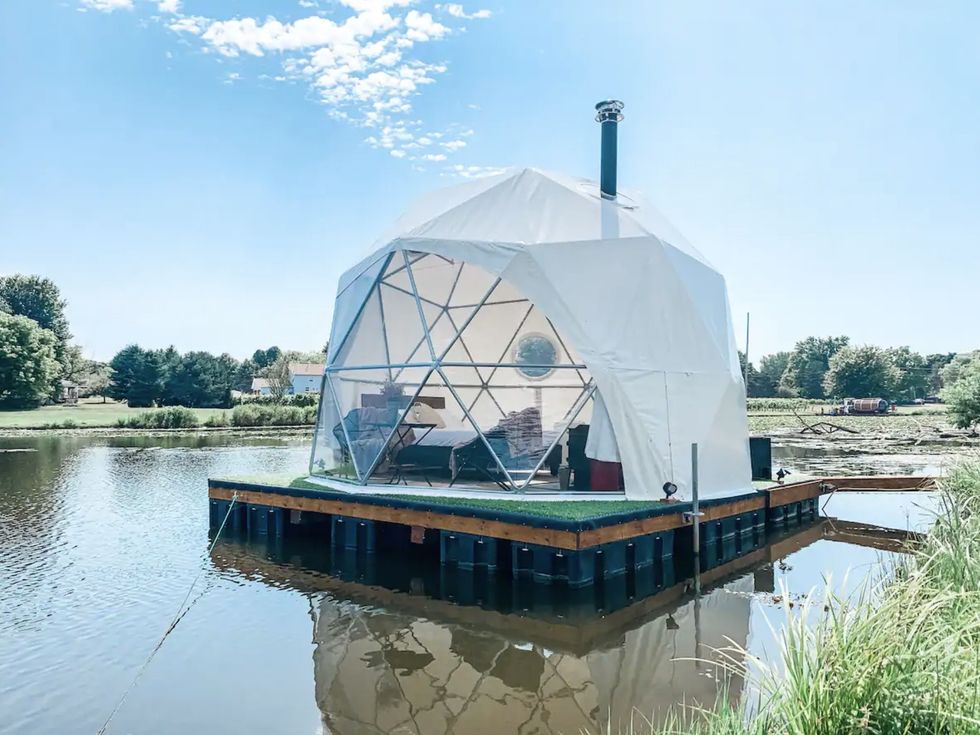 floating airbnb in Ontario