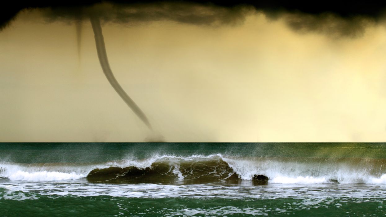 Florida Weather Forecasted To Bring Dangerous Waterspouts Lightning And Flooding