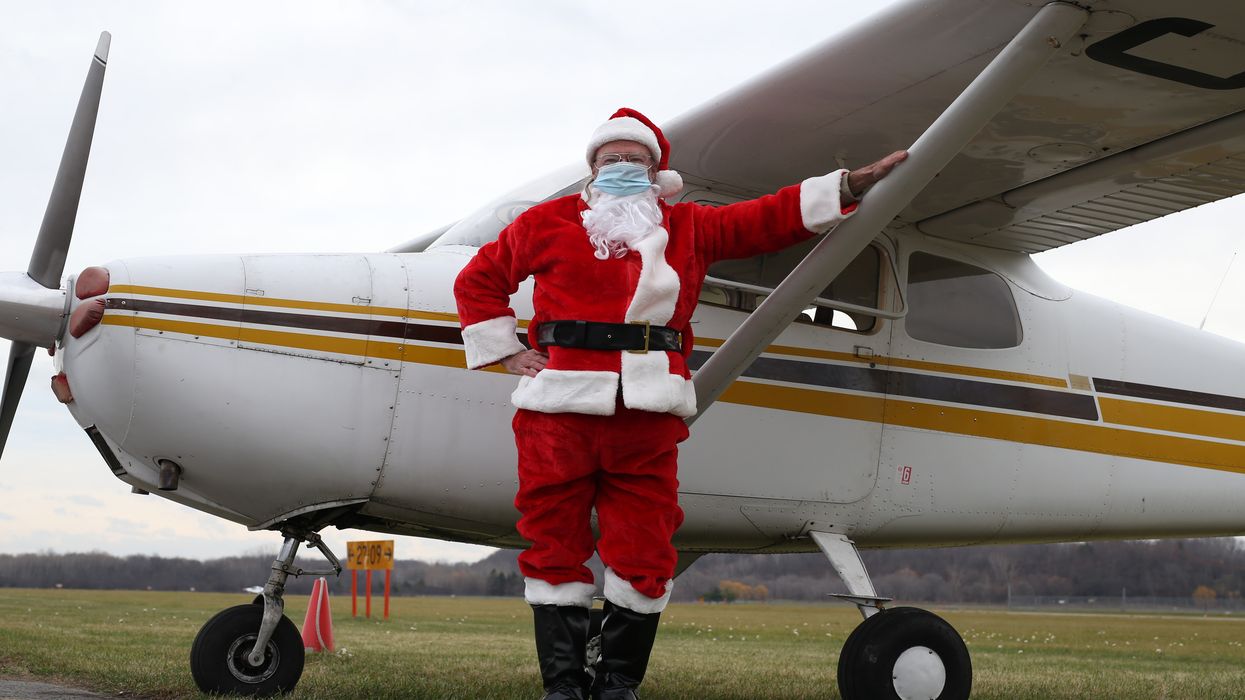 Fly With Santa In Ottawa On A Private Flight For Some Pure Holiday Magic