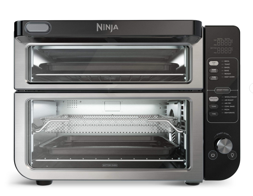 Four \u00e9lectrique de comptoir \u00e0 convection et friteuse \u00e0 air 12-en-1 de Ninja.
