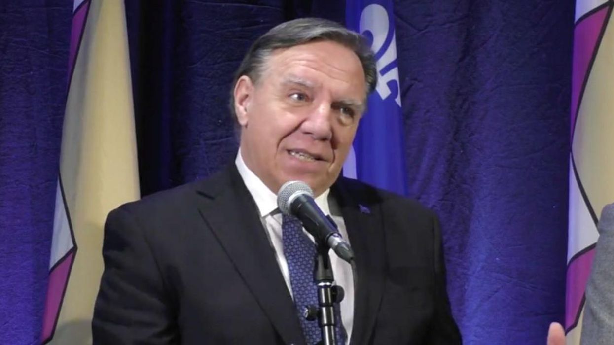 François Legault en mêlée de presse, mai 2022.