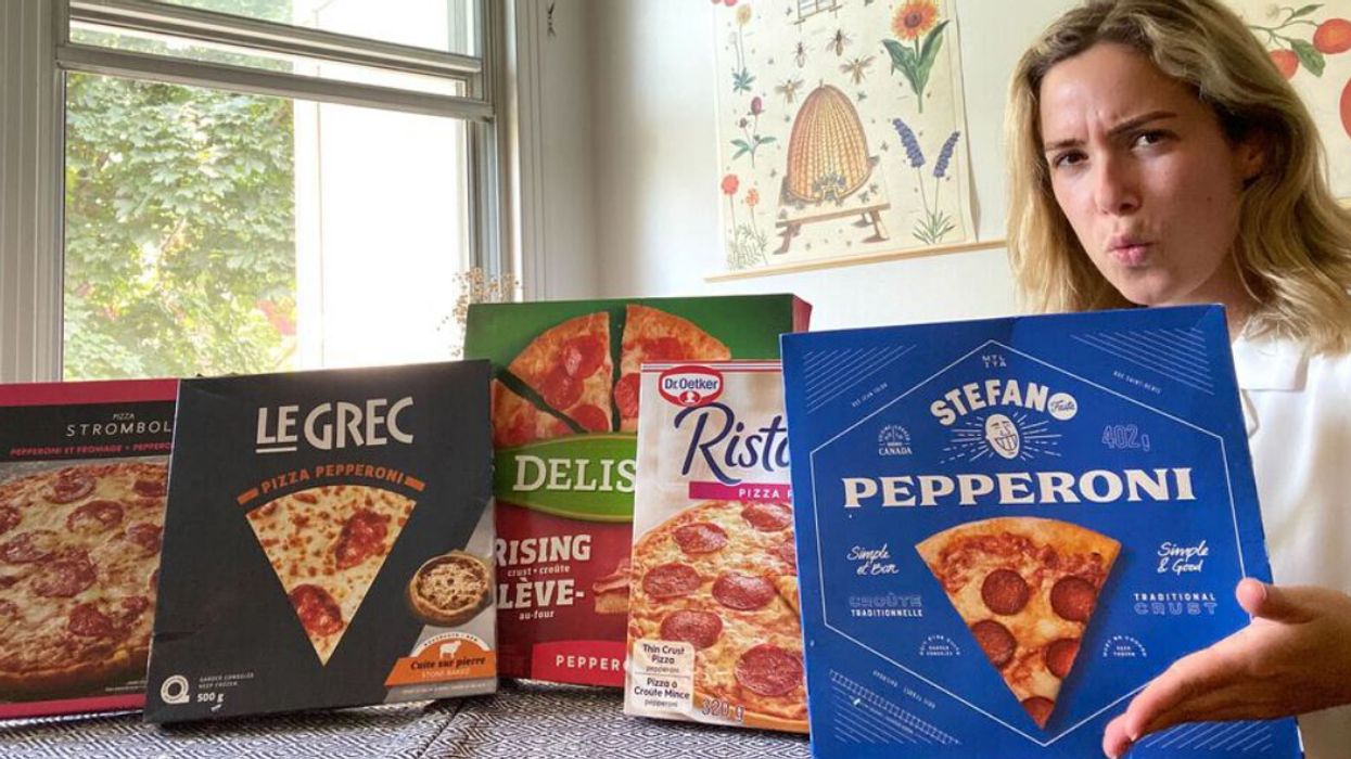 Françoise et les pizzas congelées testées au Québec.