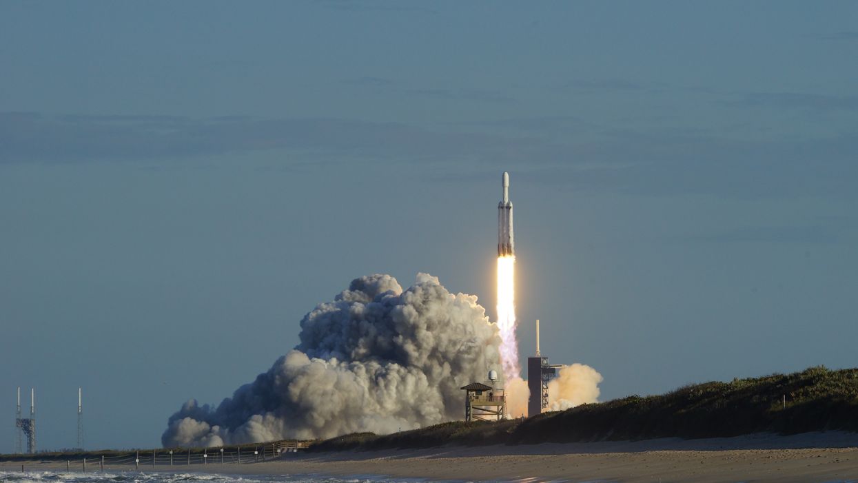 'Free Ticket To The Moon' Offered On Elon Musk's Starship In 2023