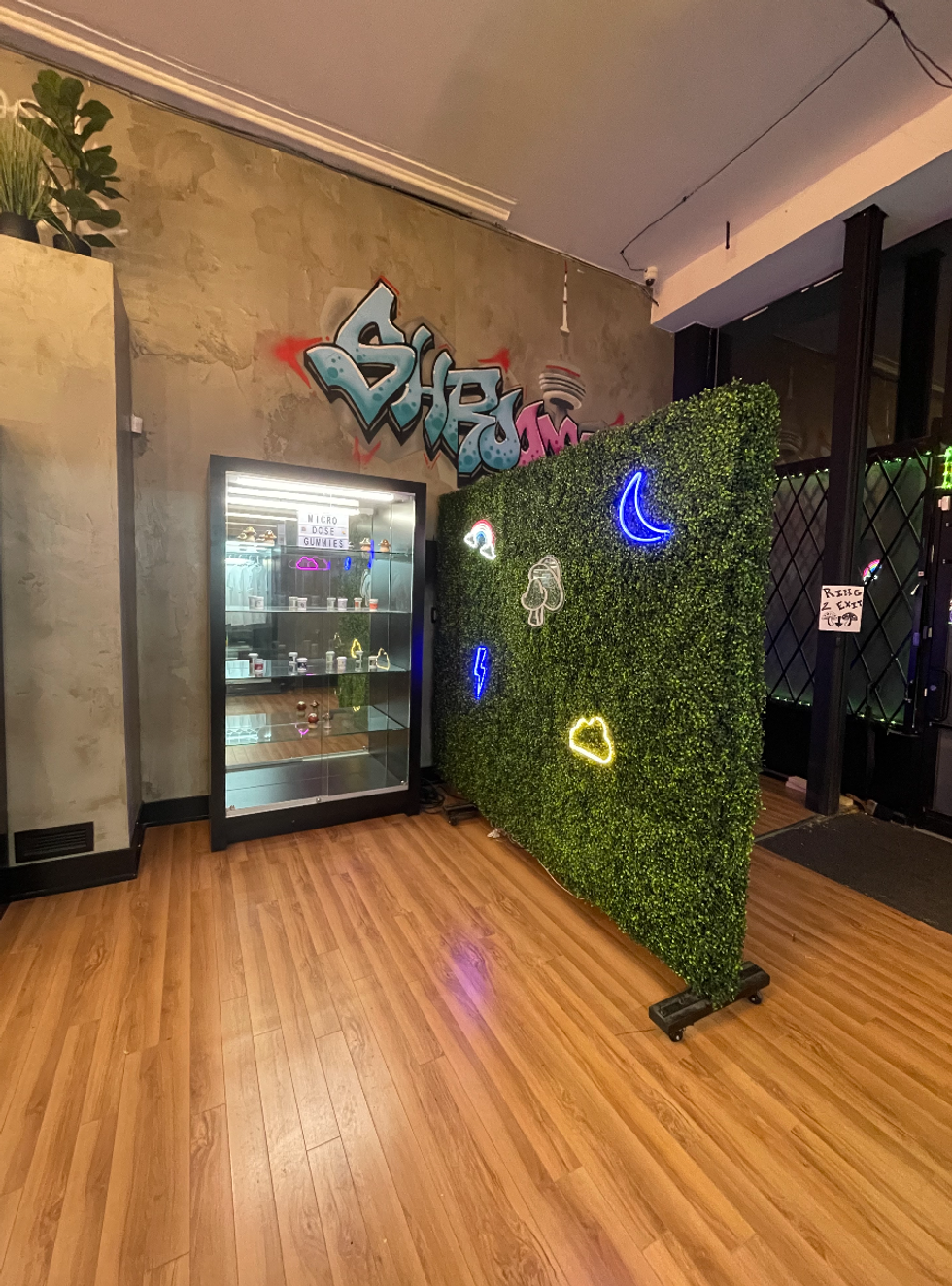 Front door of Shroomyz.