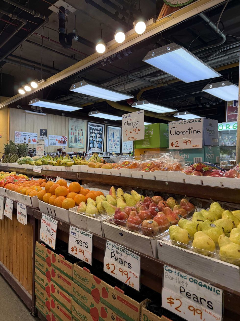 Fruit stand