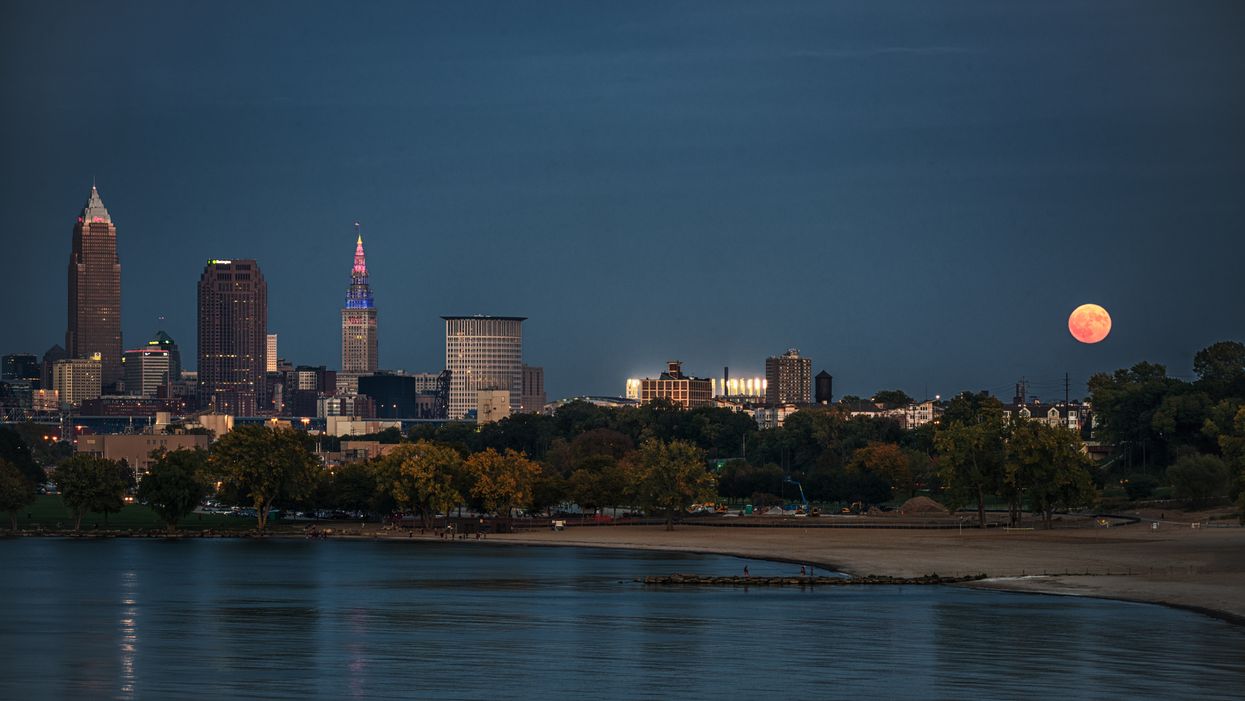 Full Harvest Moon In October Will Kick Off The Spooky Season Like A Pumpkin In Georgia