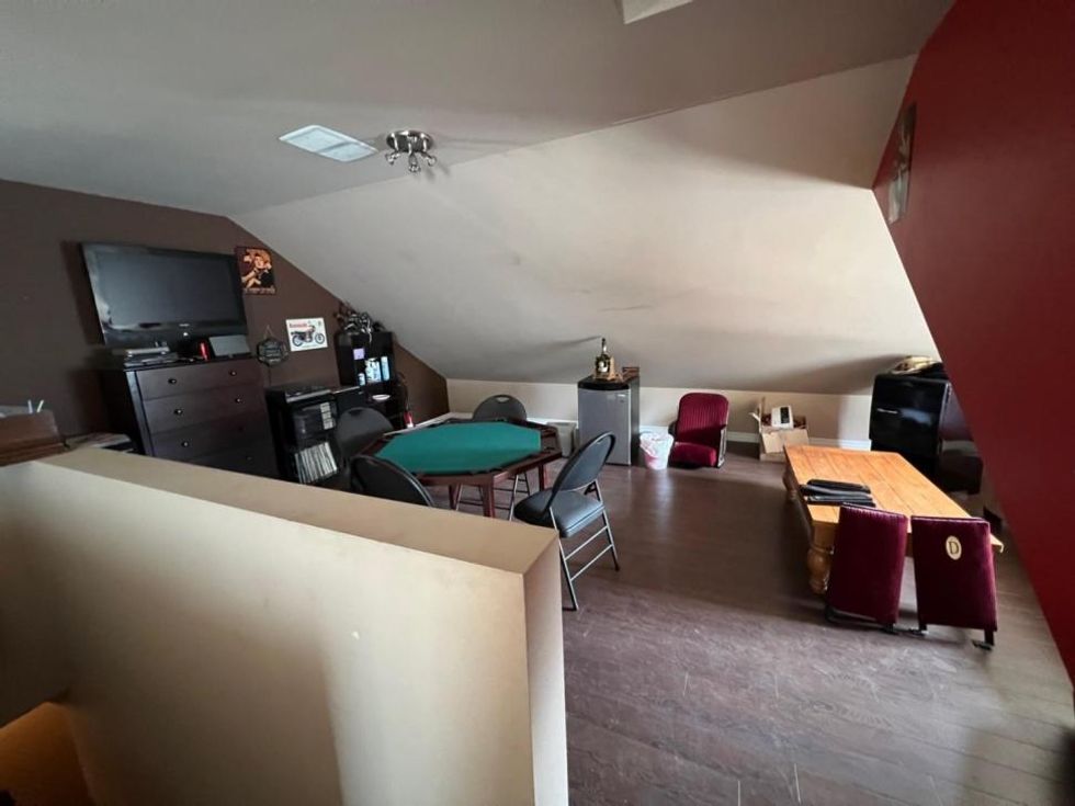 Garage de la maison \u00e0 vendre de Patrick Groulx.