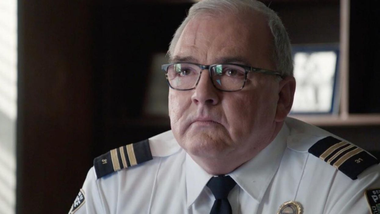 Gildor Roy jouant le commandant Daniel Chiasson, dans District 31.