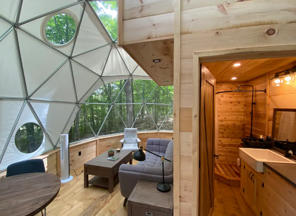 Glamping Eco-Retreat with Luxury Stargazer Dome.