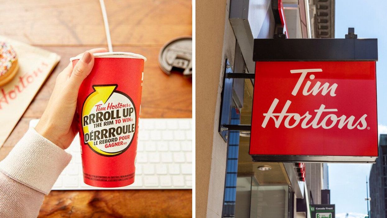 Gobelet Déroule le rebord de Tim Hortons. Droite : Enseigne de Tim Hortons.