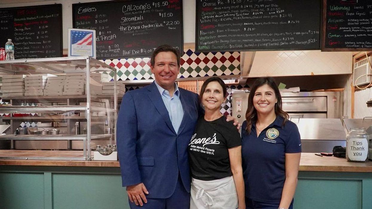 Gov. DeSantis at Florida's Leone's Italian Market and Pizzeria.
