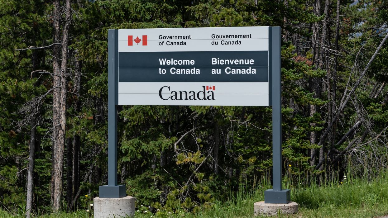 Government of Canada "Welcome to Canada" sign (illustrative).