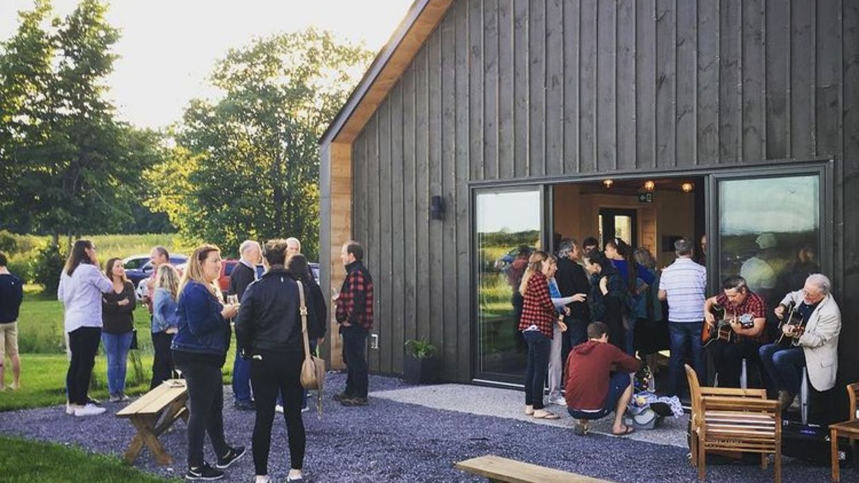 Green Zone Ontario Region Says Only Locals Can Use Hotels & Eat In Restaurants