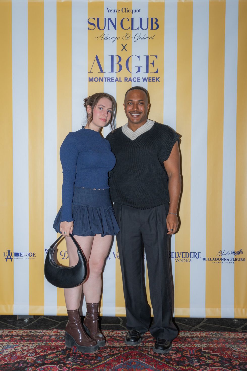 Greg Basquiat sur le tapis rouge du Grand Prix de la F1 \u00e0 l'Auberge Saint-Gabriel.