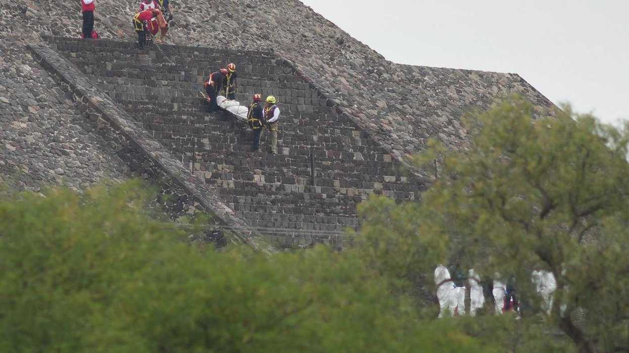Gunman at Mexico pyramids kills Canadian tourist