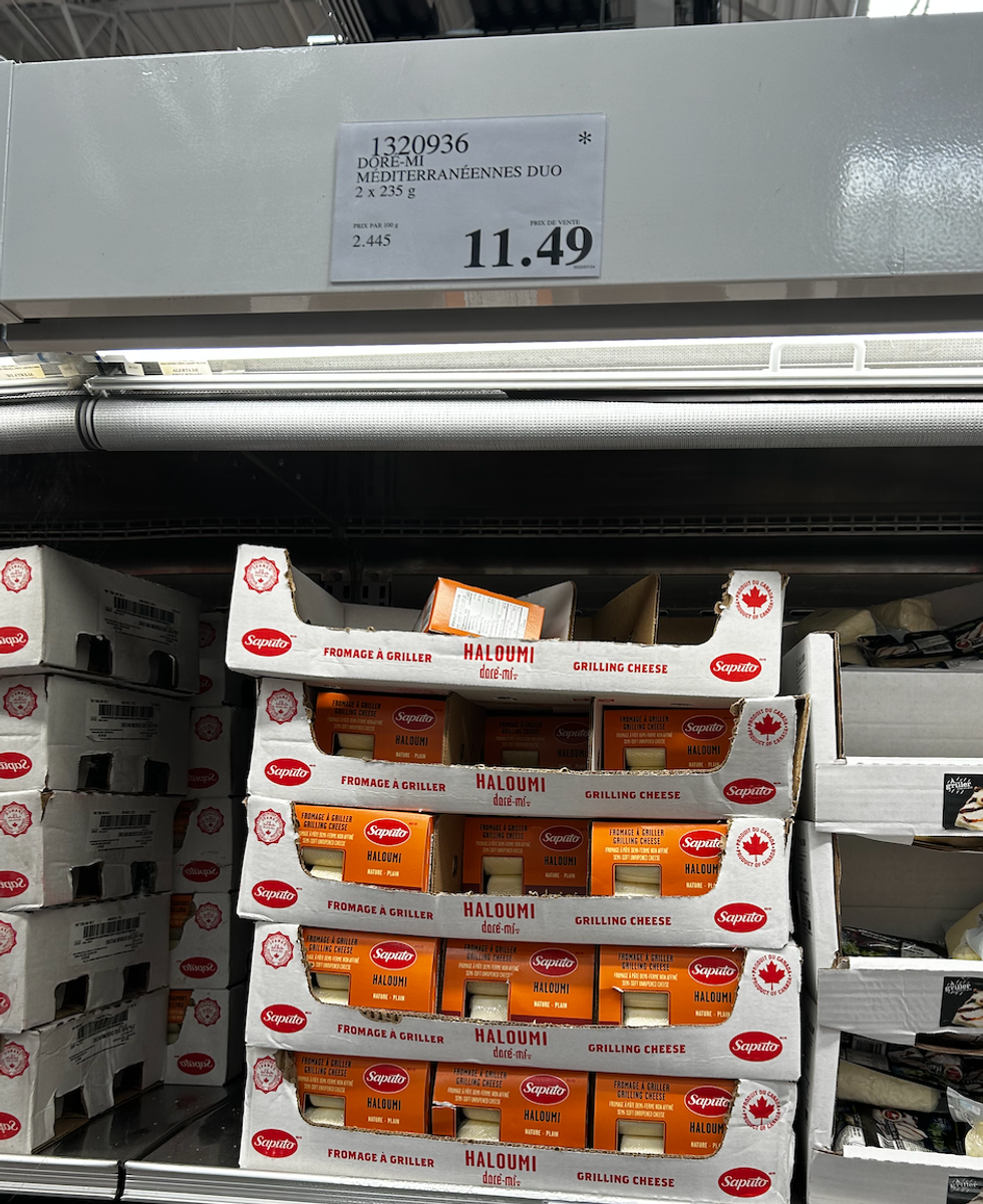 Haloumi Dor\u00e9-mi Saputo de la section des fromages au Costco.