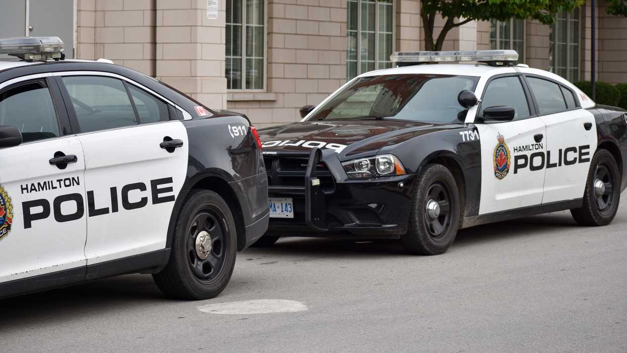 Hamilton Police Shot A Person Outside Of Convenience Store & SIU Is Investigating