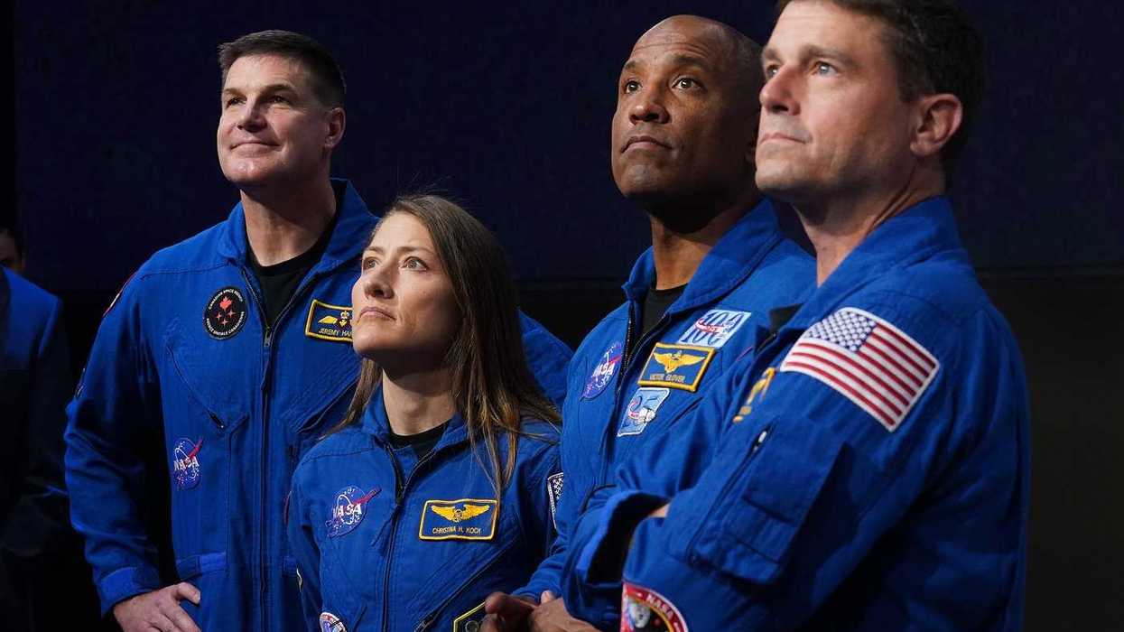 Hansen, Artemis II crew to meet with Carney