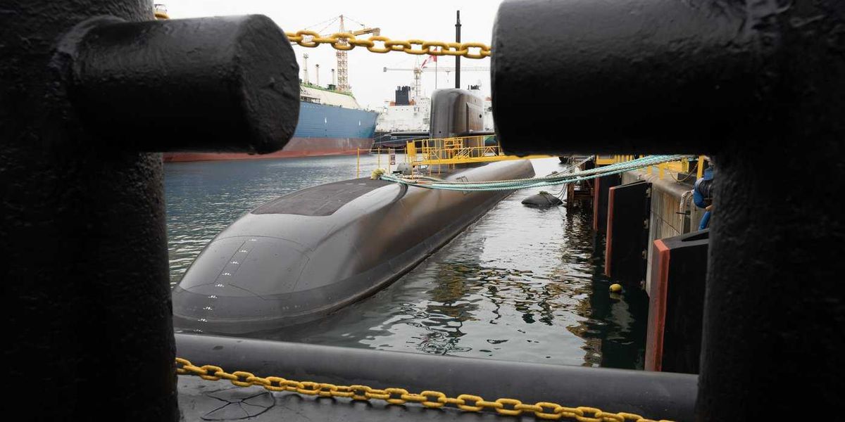 Hanwha sweetens submarine bid with auto venture Hanwha sweetens submarine bid with auto venture