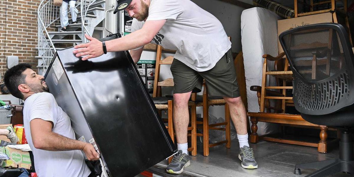 Moving day: Health experts’ advice on avoiding injuries, especially during heat wave Moving day: Health experts’ advice on avoiding injuries, especially during heat wave