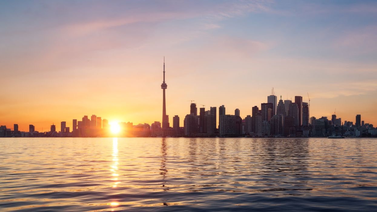 Heatwave In Toronto Has Environment Canada Telling You To Eat Light Today