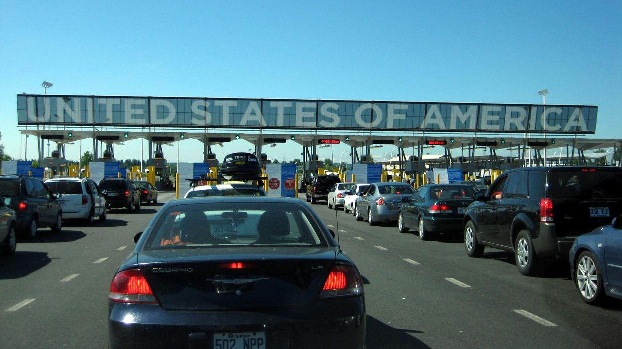 Here's How to Check Canada-US Border Wait Times So You Don't Get Stuck In Line For Hours