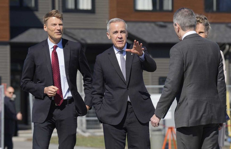 Housing minister says no Liberal favouritism