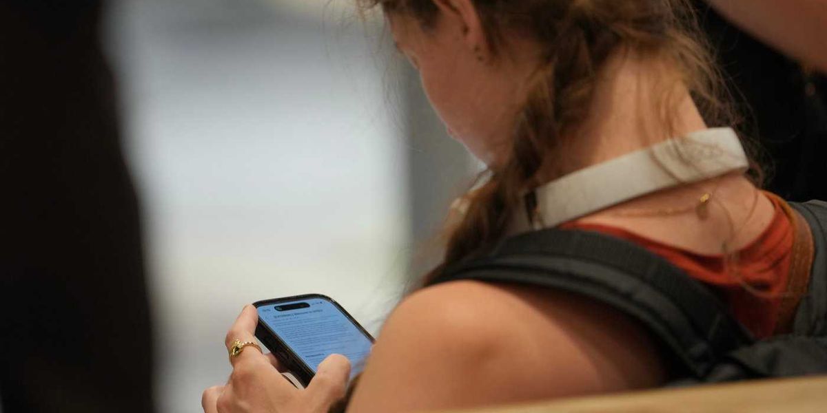 Ottawa wants to block kids from social media. How would age verification work? Ottawa wants to block kids from social media. How would age verification work?