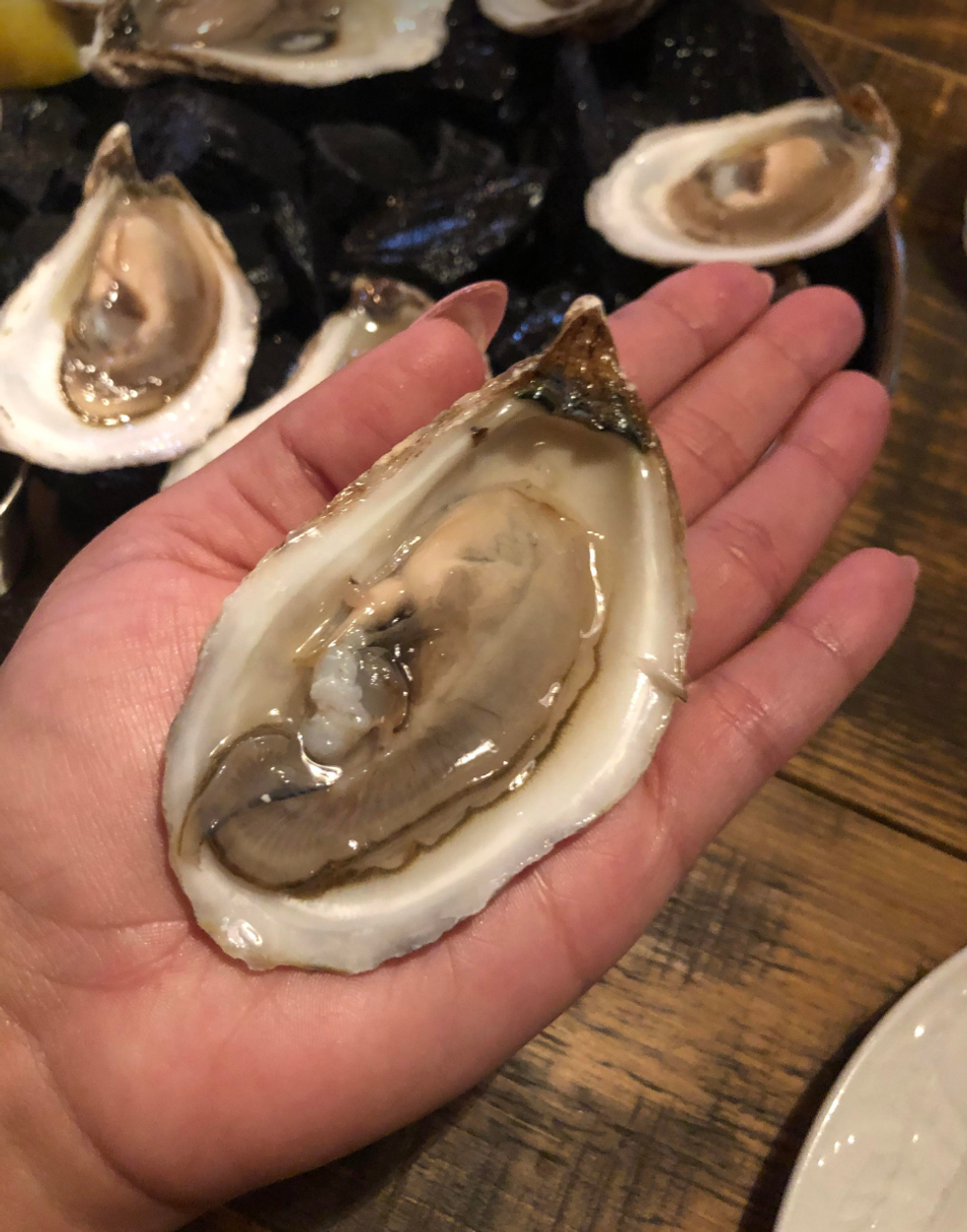 Hu\u00eetres au restaurant Le Xavier.