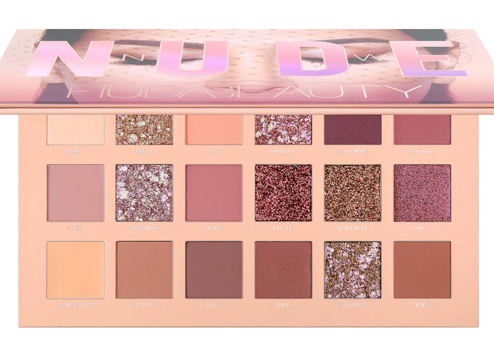 Huda Beauty New Nude Eyeshadow Palette.