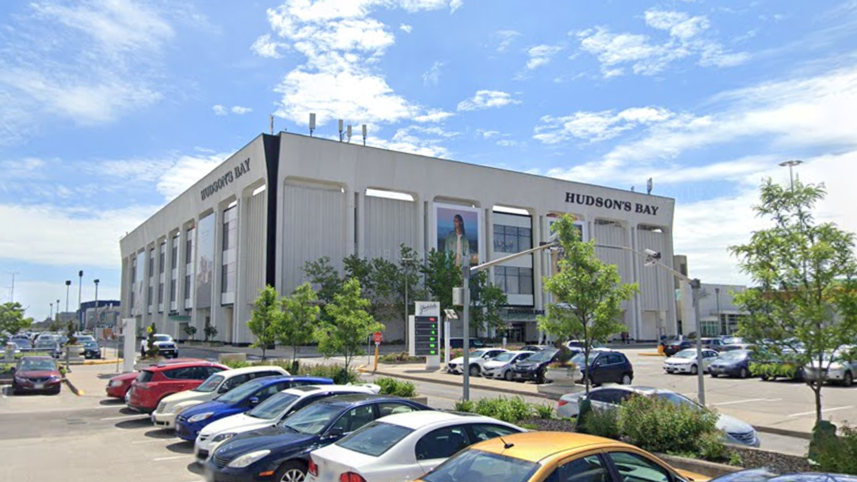 Hudson's Bay Sues Oxford Properties