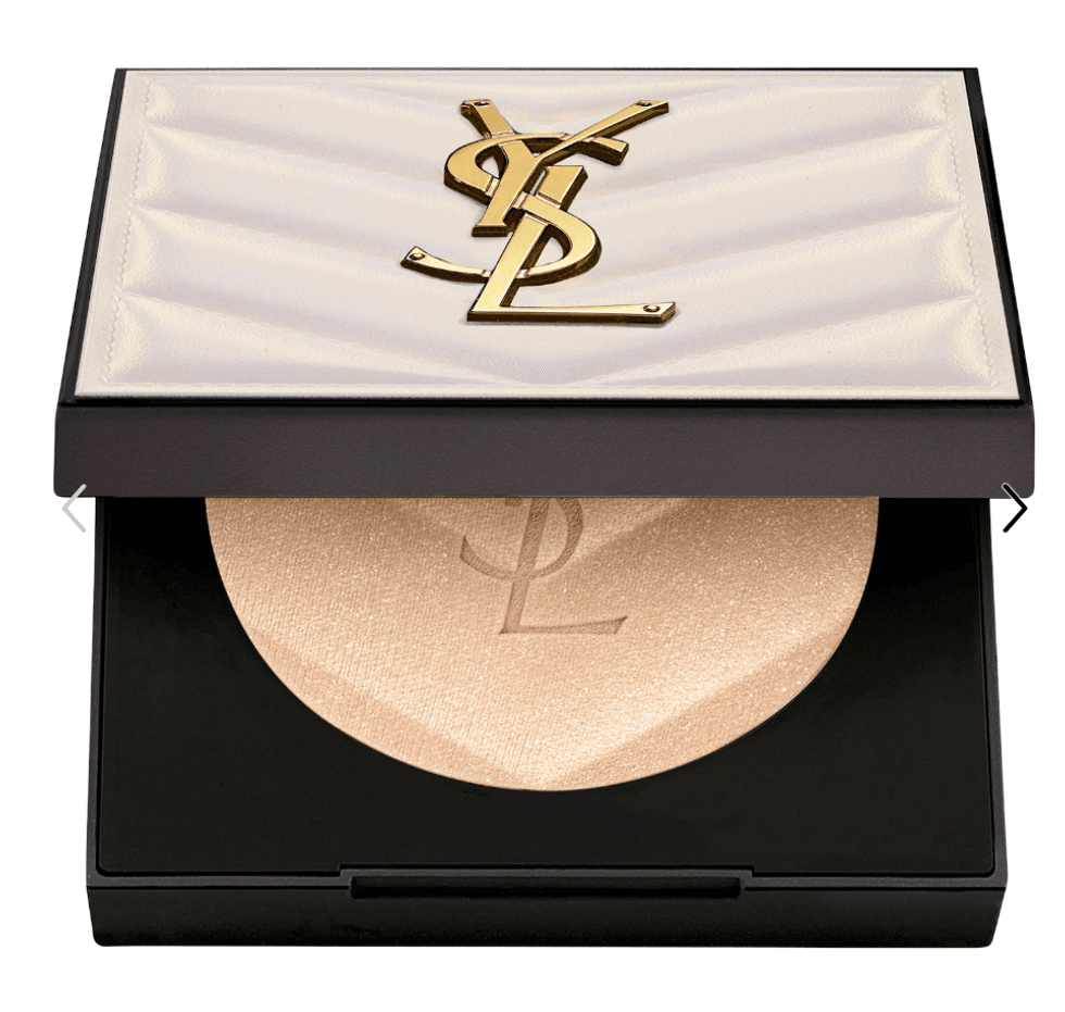 Illuminateur en poudre Hyper Luminize Yves Saint Laurent en vente chez Sephora.