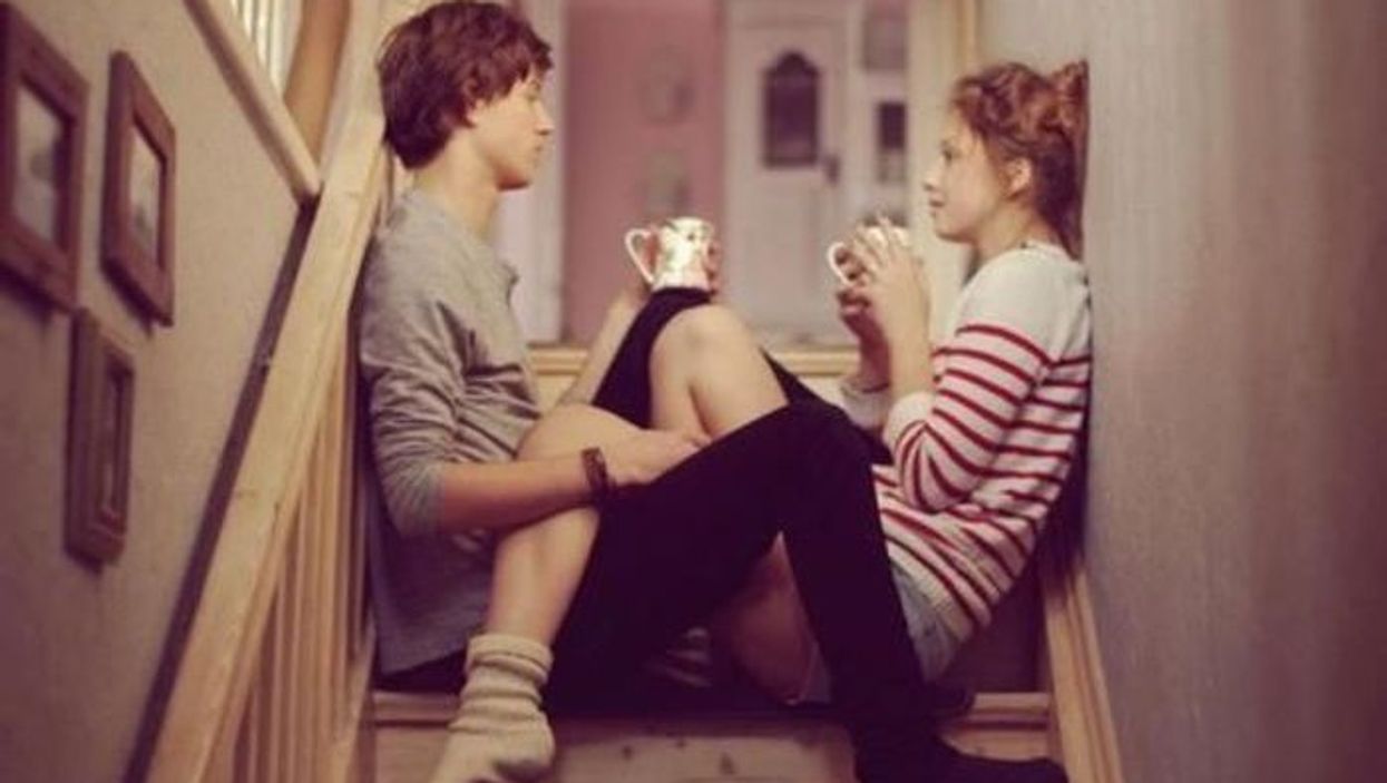 40 Questions Que Tu Dois Lui Poser Pour Savoir Si Votre Relation Va Fonctionner Narcity 40 Questions Que Tu Dois Lui Poser Pour Savoir Si Votre Relation Va Fonctionner Narcity