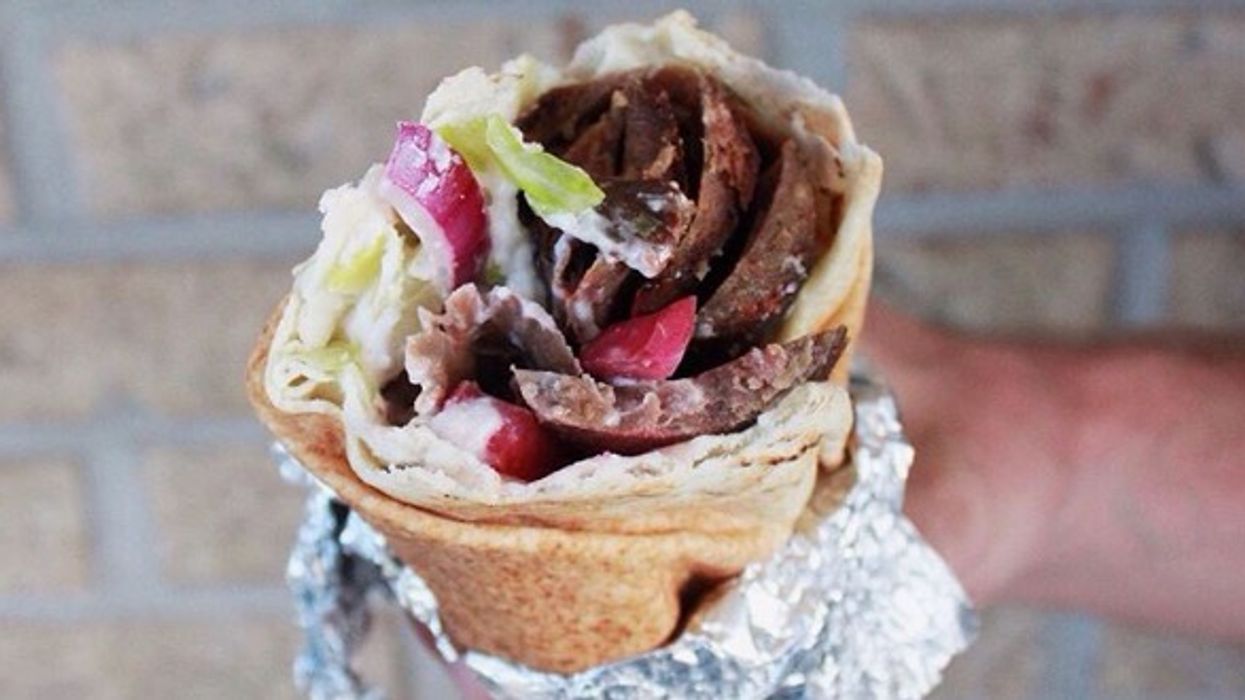 10 Ottawa Shawarma Places For The Garlic Lovers In All Of Us - Narcity 10 Ottawa Shawarma Places For The Garlic Lovers In All Of Us - Narcity