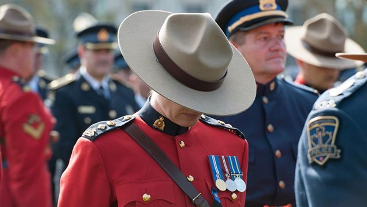 Rcmp Is Hiring New Officers Without Previous Experience And The Salary  Starts At $53,000 - Narcity