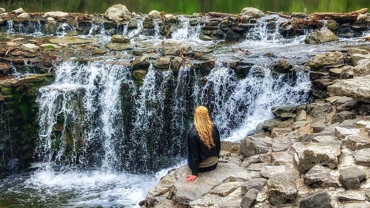 A Richardson Park Has A Hidden Texas Waterfall Narcity A Richardson Park Has A Hidden Texas Waterfall Narcity
