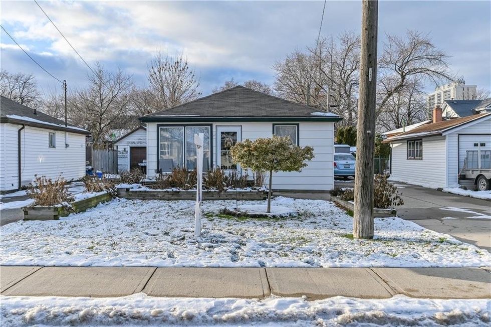 Cheap Homes Near Toronto That You Can Buy For Under 350,000 Narcity