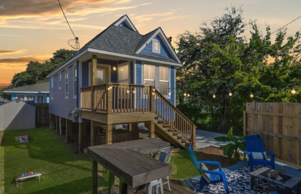 Plum Tiny House Galveston Narcity
