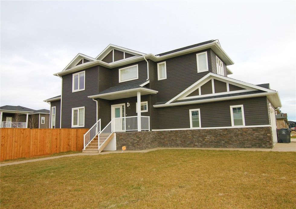 Houses For Sale In Canada That Are Less Than 500K Can Still Be Huge