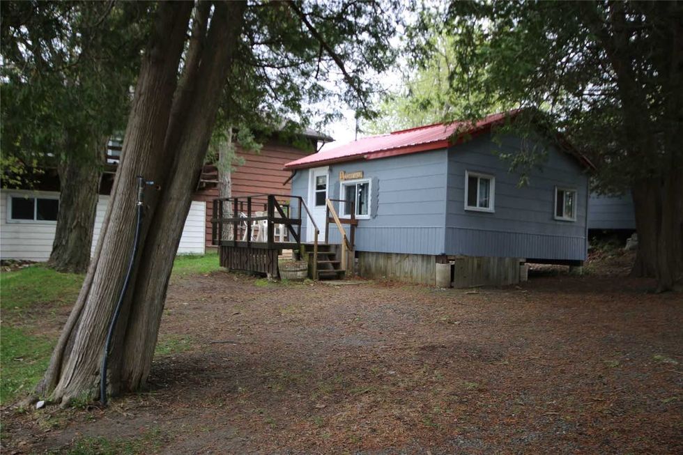 Ontario Cottages For Sale Are As Cheap As 115K & Right By The Water