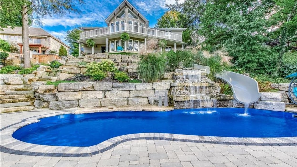 This Ontario Home Comes With A Mini Resort That Will Make Everyday Feel Like A Holiday