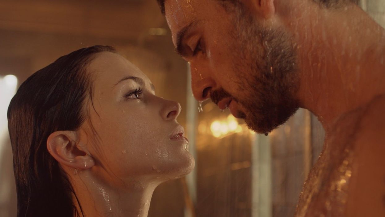 Ce film comparé à « 50 Shades of Grey » est #1 sur Netflix Canada et sème la controverse