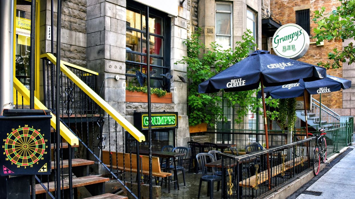 Les bars du Québec devront officiellement arrêter de servir de l'alcool à minuit