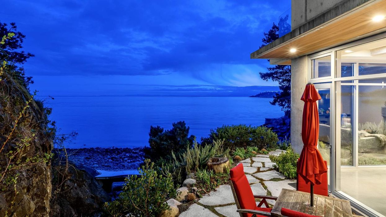 This Oceanfront House Has A Waterfall That Leads To A Private Beach In BC (PHOTOS)